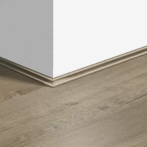 Ламинированный плинтус Quick-Step Скоция | QSSCOT03557MD240