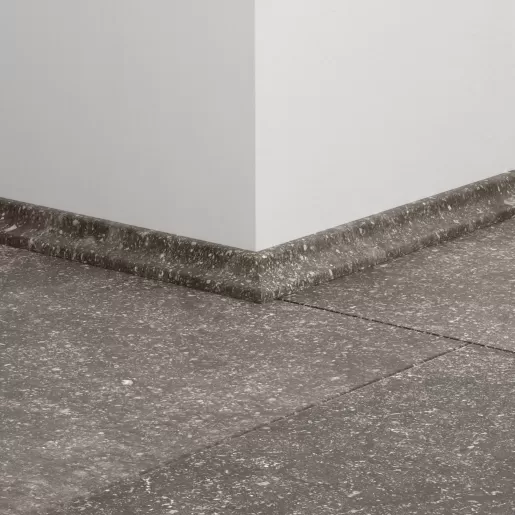 Ламинированный плинтус Quick-Step Скоция | QSSCOT05484MD240